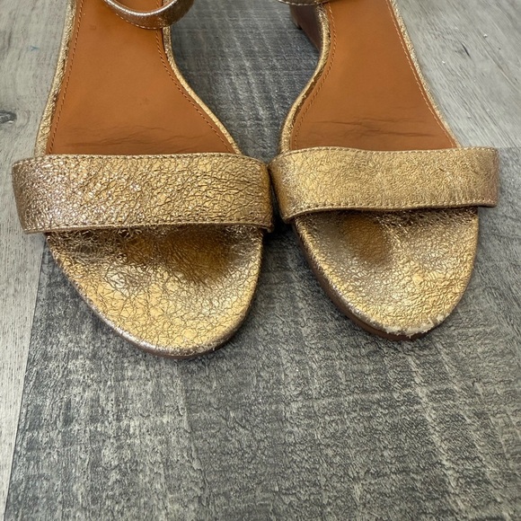 Tory Burch Savannah Wedge Gold Sandal Size 9.5 - Picture 10 of 11